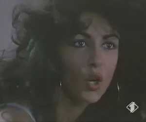 ბიჭები აღმოჩნდა spy sex სამი ერთად ვიდეო წითელი შარვალი.