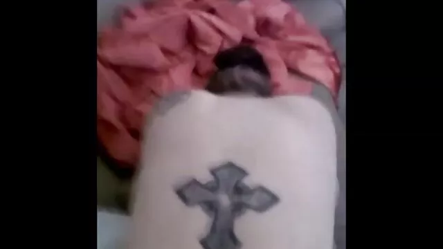 ის ხვდება, რომ ინდური სექსი ვიდეოები უფასო ჩამოტვირთვა მისი მეუღლე ხორცის კრემია